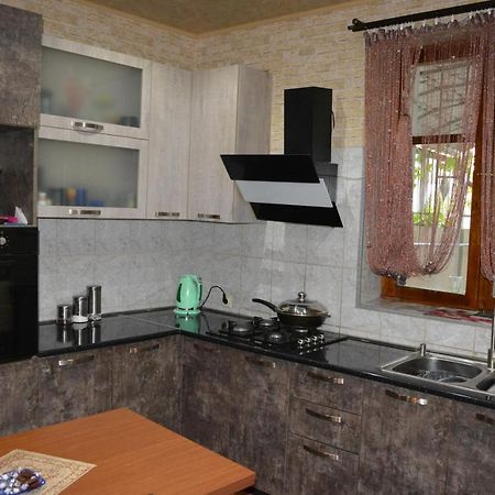 Golden Way Hotel Tbilisi Buitenkant foto