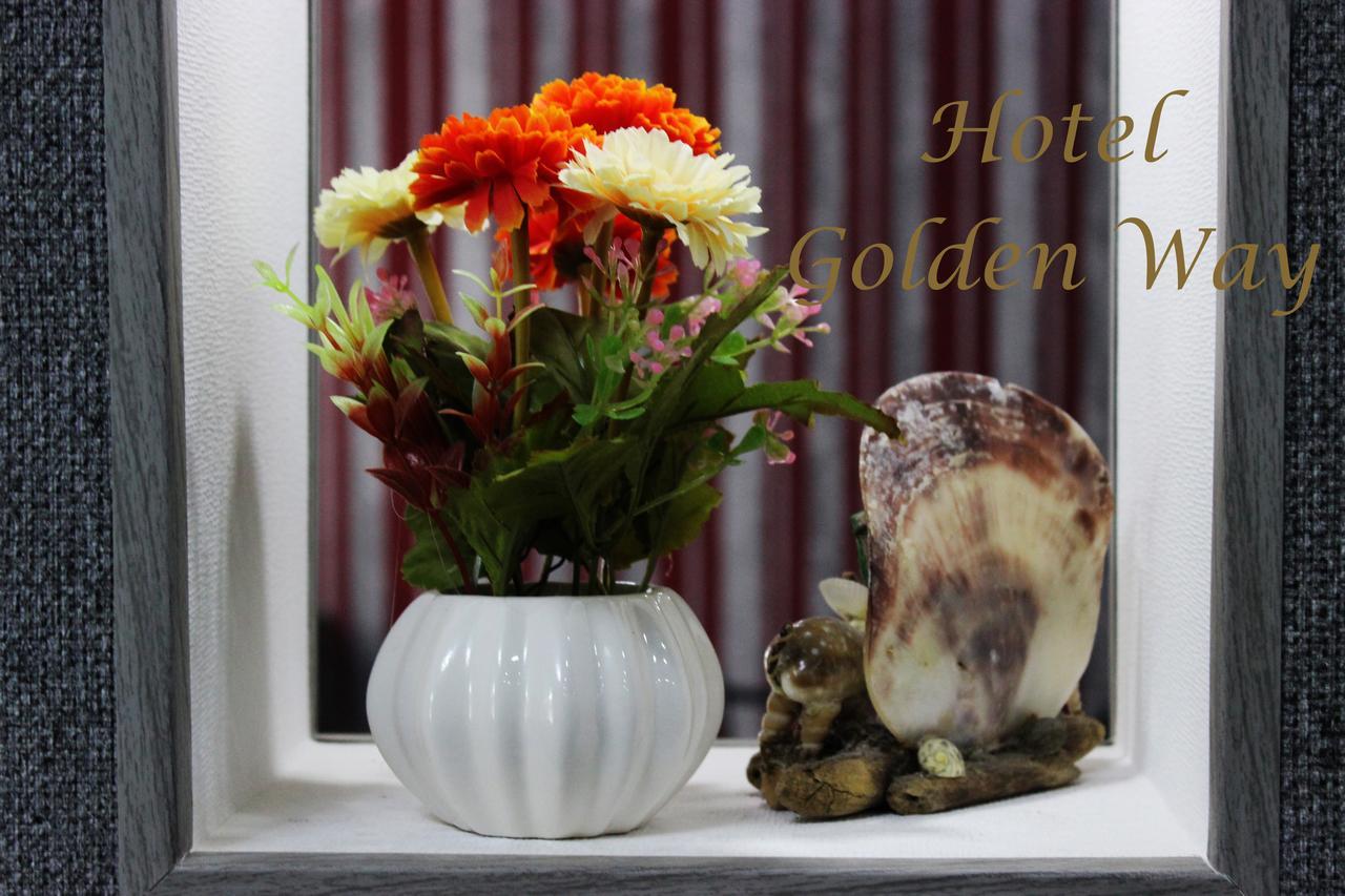 Golden Way Hotel Tbilisi Buitenkant foto