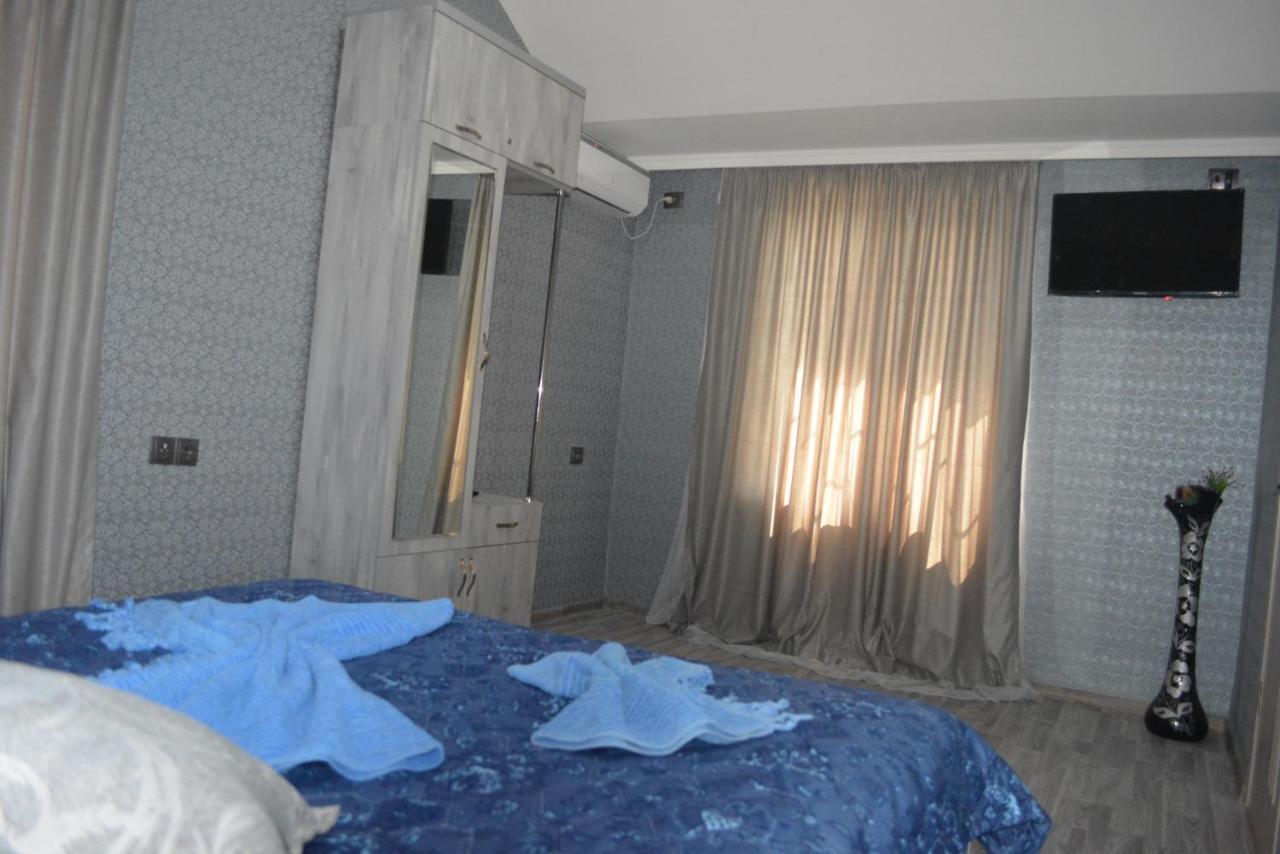 Golden Way Hotel Tbilisi Buitenkant foto