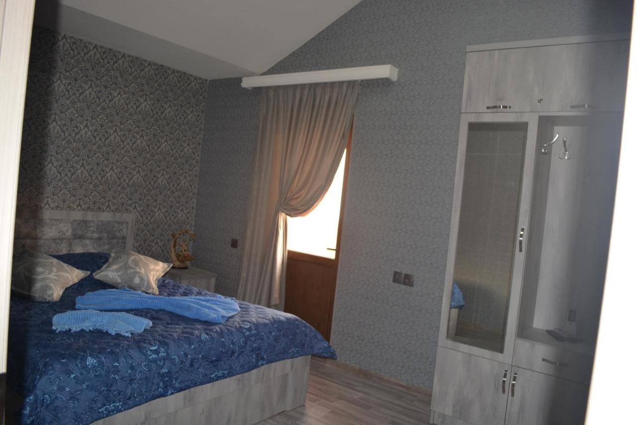 Golden Way Hotel Tbilisi Buitenkant foto