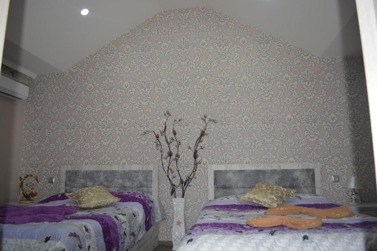 Golden Way Hotel Tbilisi Buitenkant foto