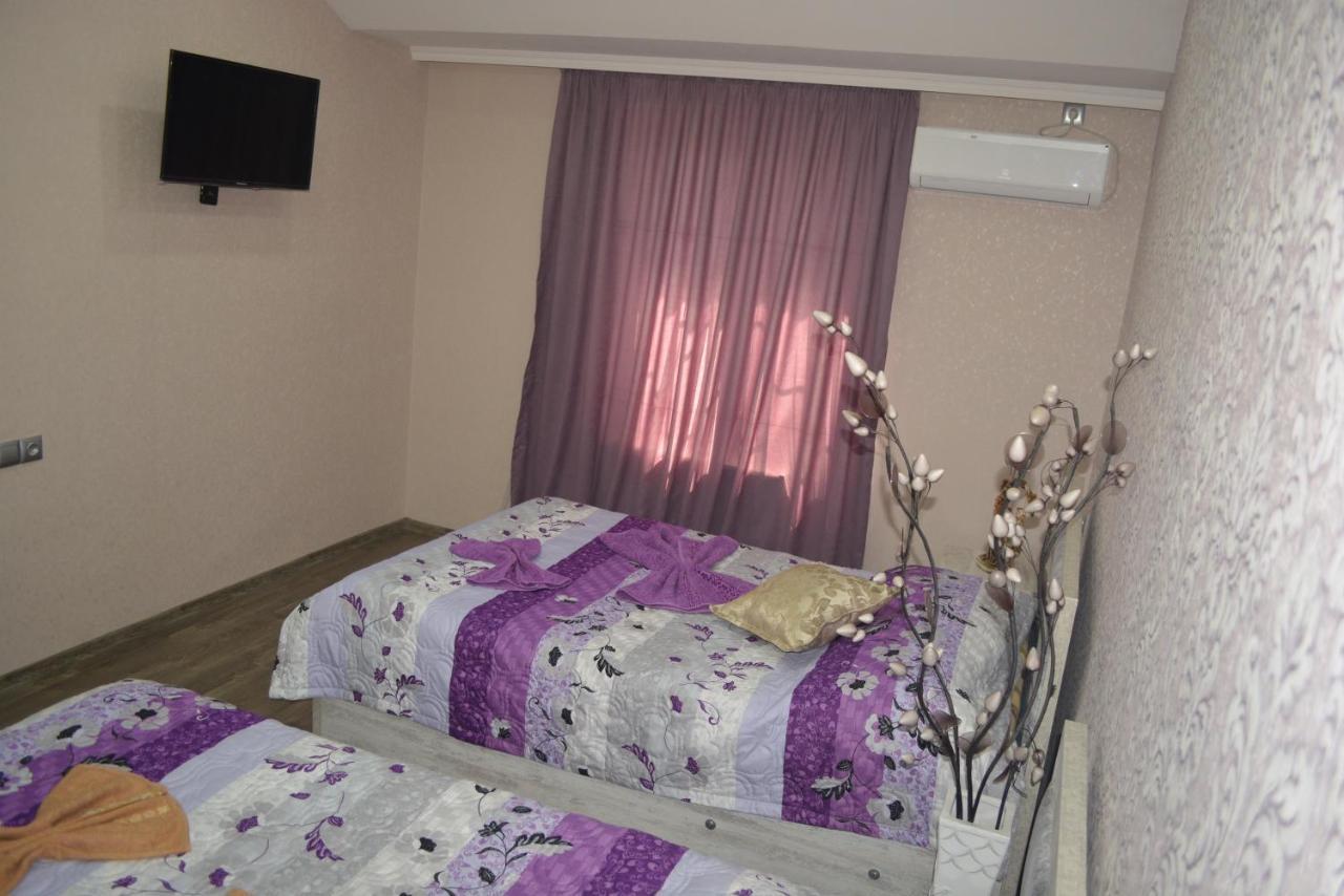 Golden Way Hotel Tbilisi Buitenkant foto